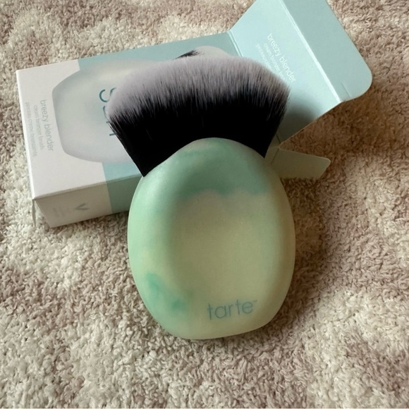 Tarte Cream Bronzer Brush - Picture 2 of 2